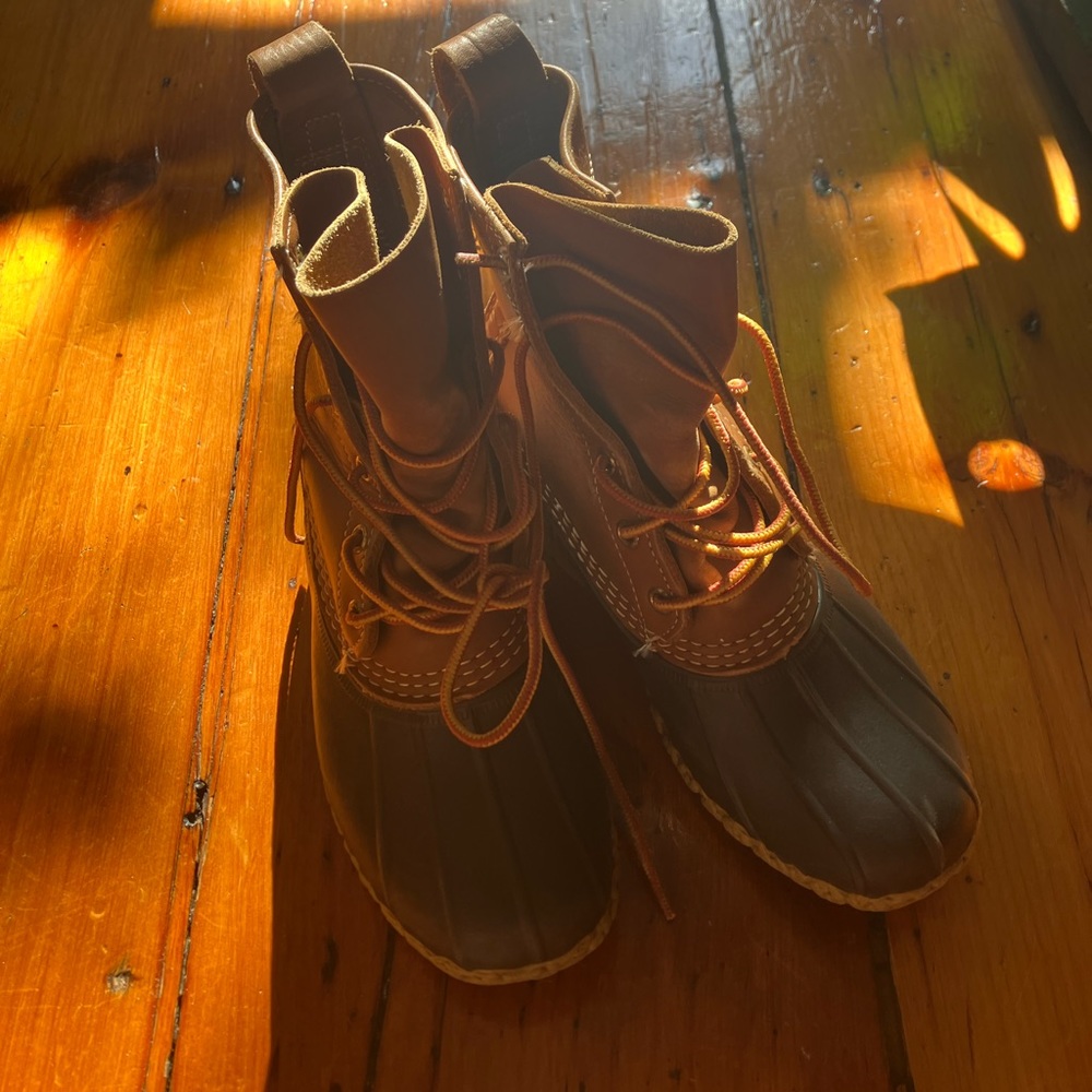 LL bean women’s duck boots 8”